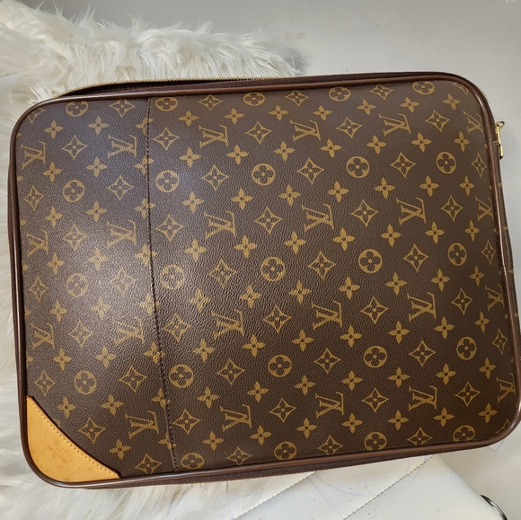 Monogram Louis Vuitton Pegase 45 - Picture 11 of 17